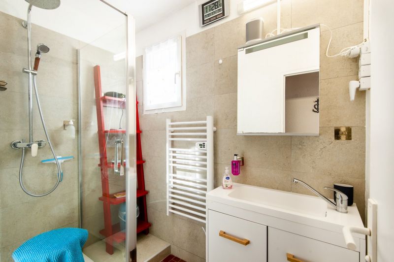 foto 8 Huurhuis van particulieren Arles appartement Provence-Alpes-Cte d'Azur  badkamer