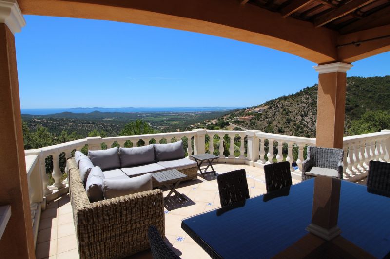 foto 6 Huurhuis van particulieren La Londe-les-Maures villa Provence-Alpes-Cte d'Azur Var Uitzicht vanaf het terras