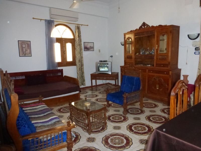 foto 4 Huurhuis van particulieren Luxor appartement   Woonkamer