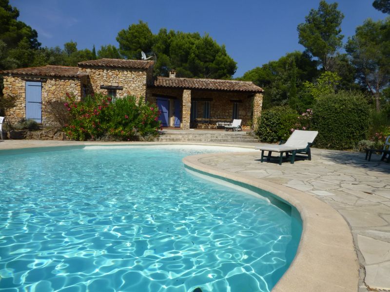 foto 2 Huurhuis van particulieren Aups villa Provence-Alpes-Cte d'Azur Var Het aanzicht van de woning